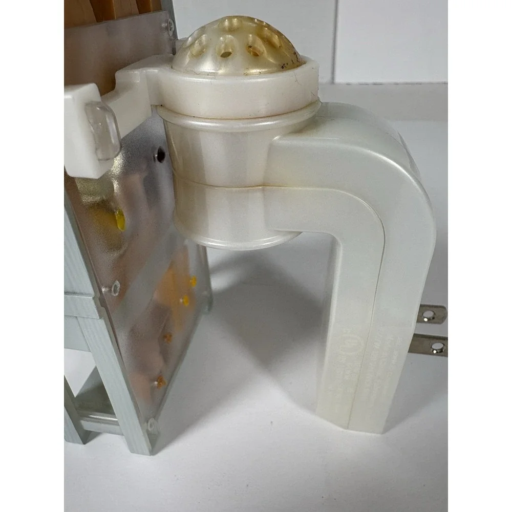 Bath & Body Works Garden Bench Nightlight Plug Scent Control Plants Boots Gloves